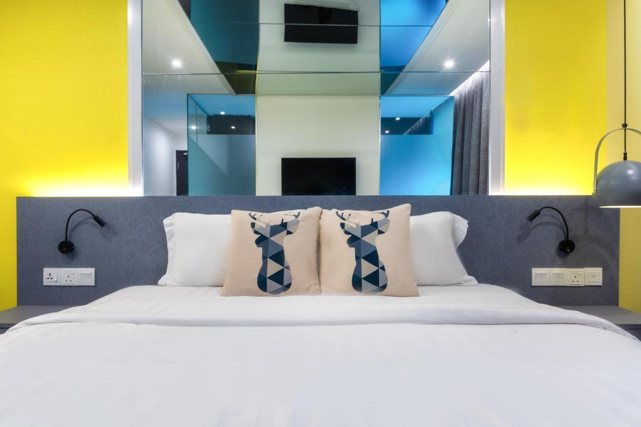 Apple Hotel Times Square George Town Exterior photo